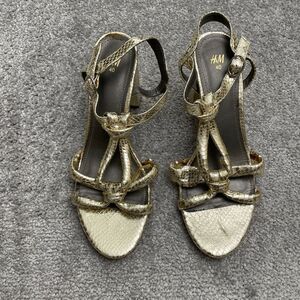 H&M Block Heels Sandals Womens 9 40 Gold Snake Skin Strappy Buckle Party Casual